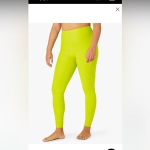 Beyond yoga space dye caught in the middle leggings. Size extra small, NWT